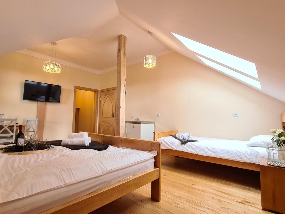 Gosciniec Ilzanka Bed & Breakfast ภายนอก รูปภาพ