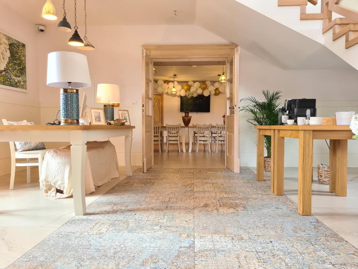 Gosciniec Ilzanka Bed & Breakfast ภายนอก รูปภาพ